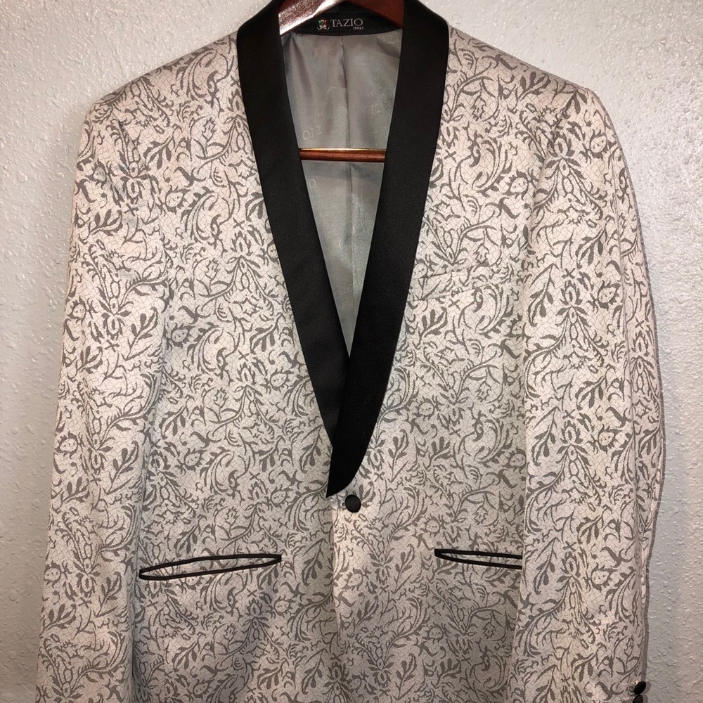 Tuxedo jacket 42R